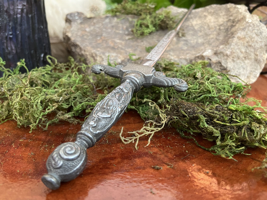 Athame Ritualístico Sagrado Feminino • Além de Salém